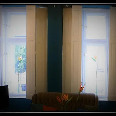 Happy Colours In Old Town Apartment *