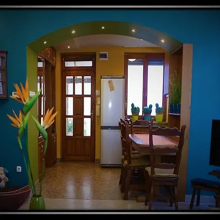 Apartment Happy Colours In Old Town *