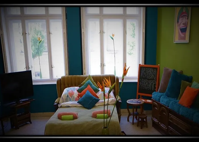 Happy Colours In Old Town Daire *